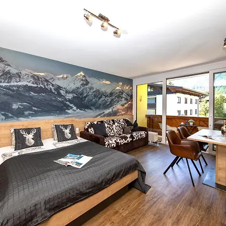 Charly カプルーン